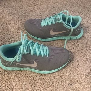 Women’s Nike Free Run Shoes